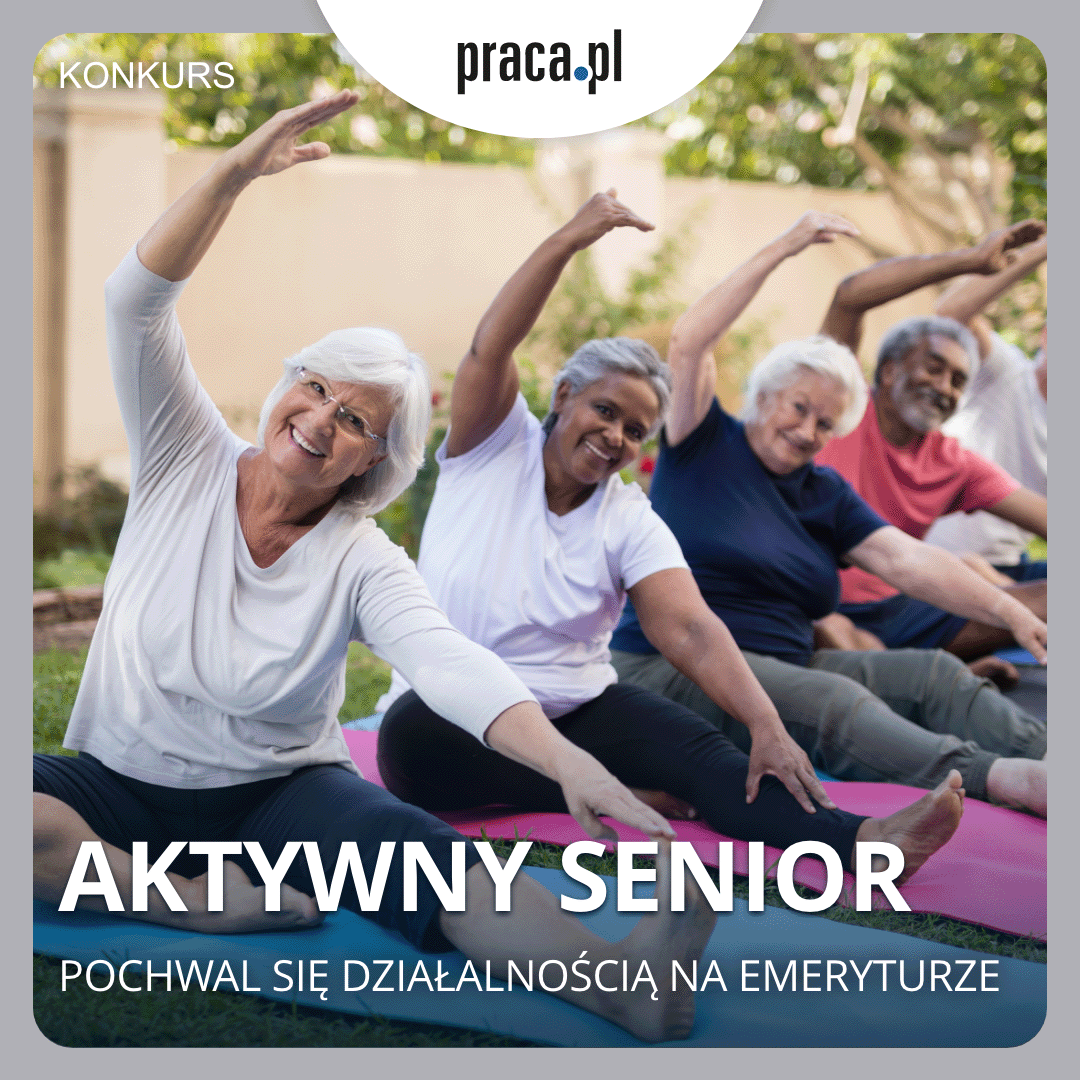 Uśmiechnięci seniorzy o różnych pochodzeniu etnicznym ćwiczący na macie położnej na trawie