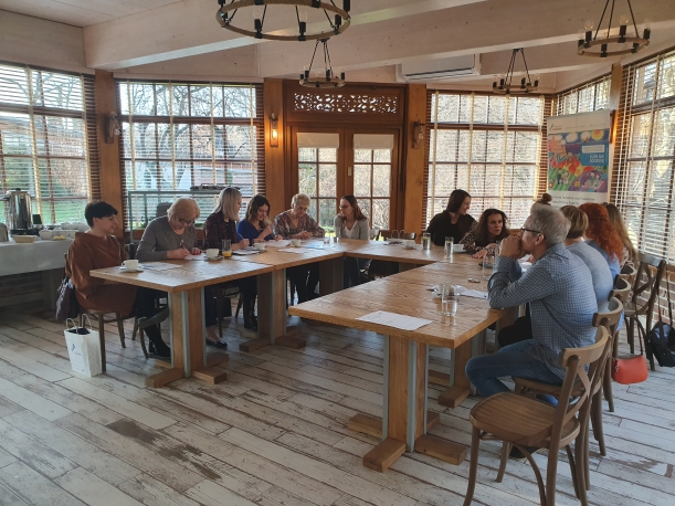 Uczestnicy spotkania podsumowującego dwa lata trwania projektu „Kurs na Rodzinę”