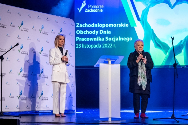 senator  Magdalena Kochan przemawia 