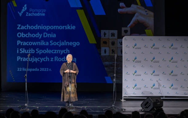 Senator RP Magdalena Kochan  na scenie