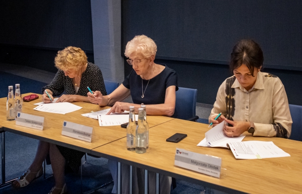 podpisaie umowy przez przedstawiciele Gminy Suchań