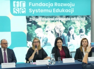kadr z konferencji FRES